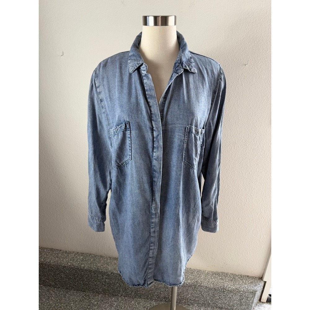 Velvet Heart Womens Plus 1X Light Wash Blue Chambray Button Up Shirt Long Sleeve